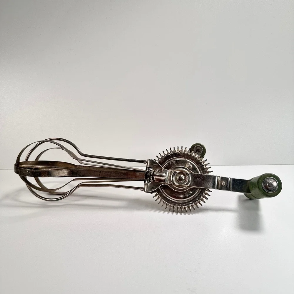 VTG Ladd‎ Egg Beater Hand Mixer Unisex Green Antique Hand Crank Kitchen Tool